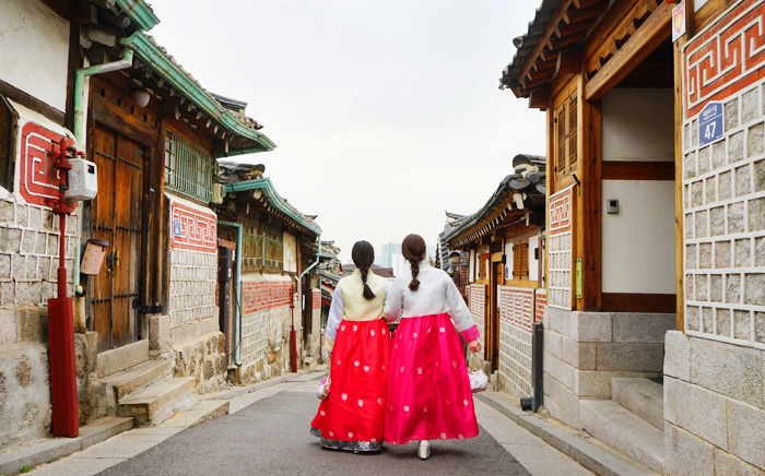 Koreanerinnen im Hanbok